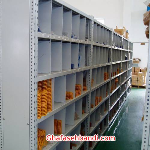 نصب قفسه بندی پیچ و مهره ای